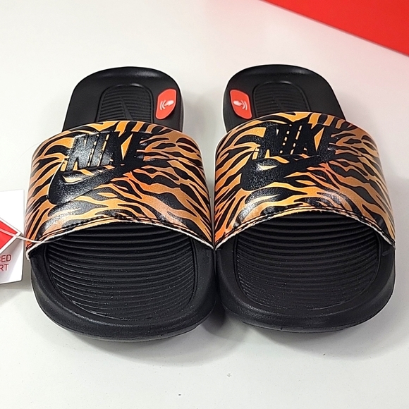 Nike Victori One Slide Tiger Print Women's 7 CN9676 010 - Picture 3 of 8